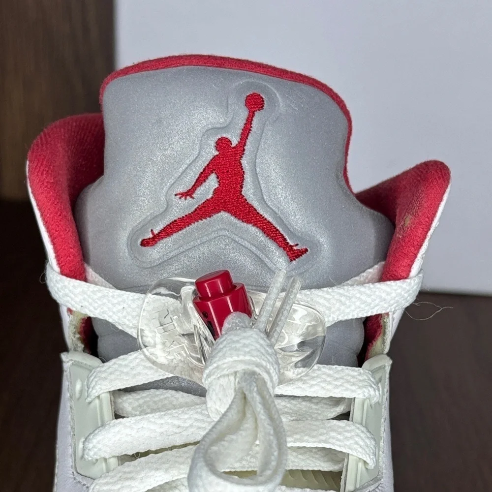 Air Jordan 5 Retro “Fire Red” 2020 Nike Air Silver Tongue Men’s 10.5